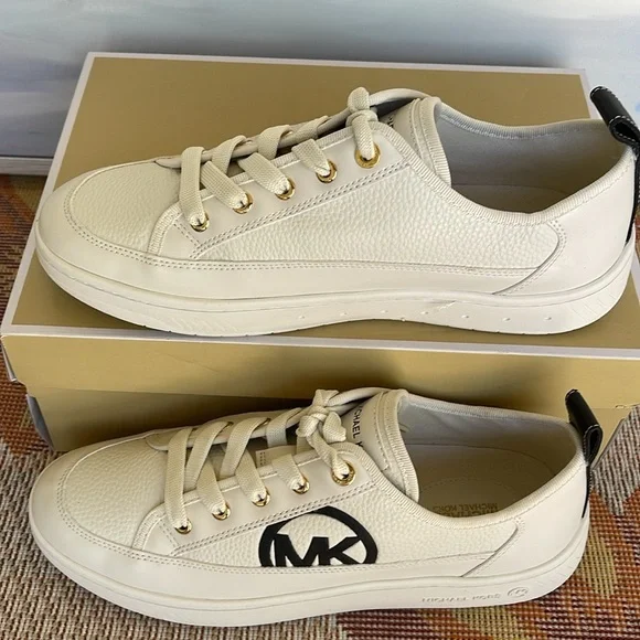 MICHAEL KORS SHEA LACE UP
FAUX LEATHER
49R4SHFS1L
Fashion Sneakers - Picture 2 of 16